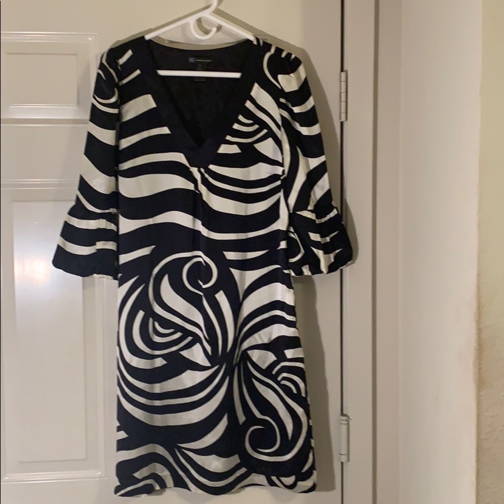 Dress - Picture 3 of 4